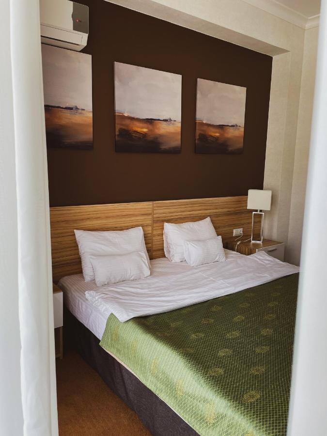 Baitas Hotel 博罗沃耶 外观 照片